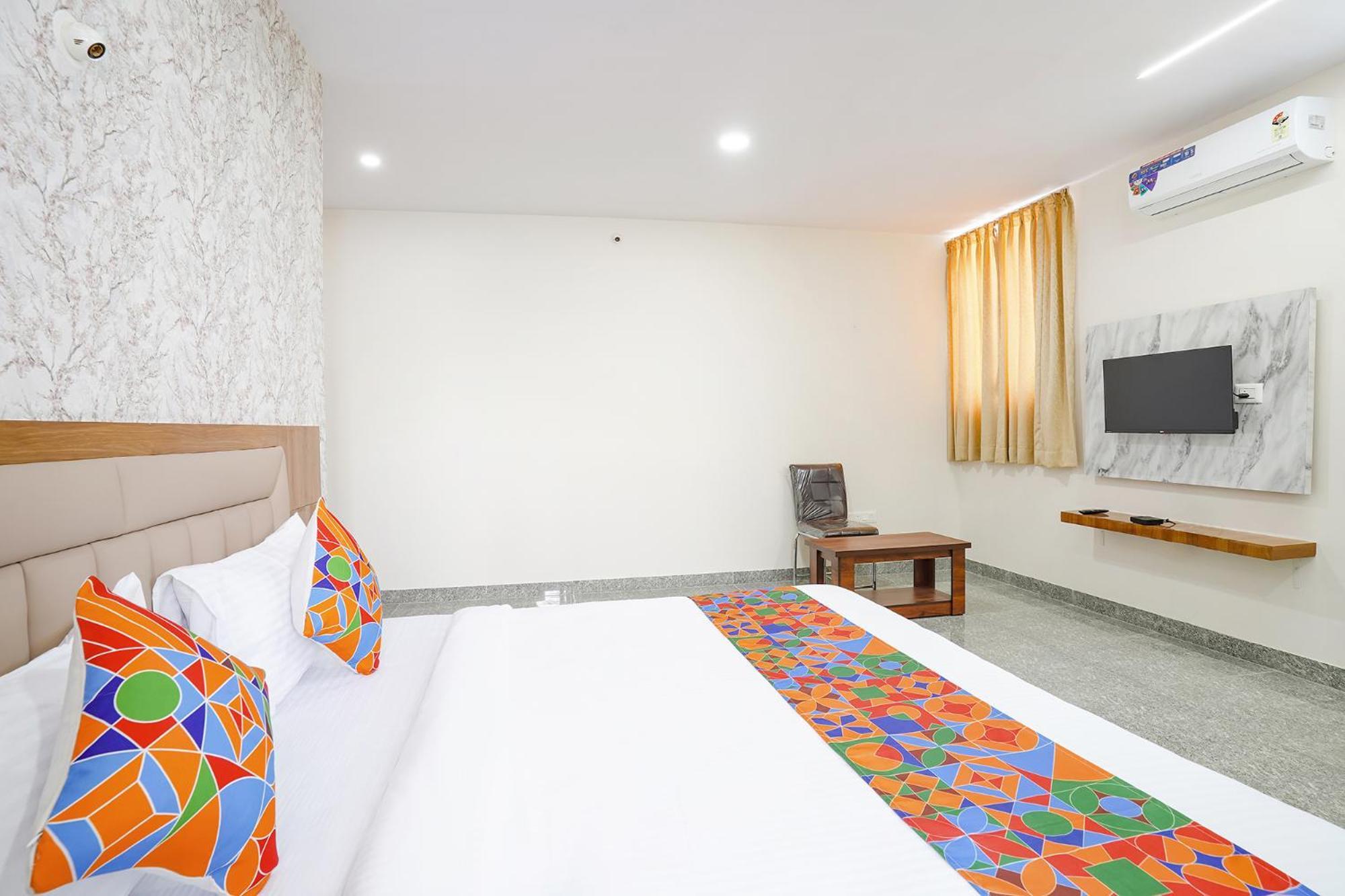 Fabhotel Platinum Palace - Nr Magadi Main Road Бенґалуру Екстер'єр фото