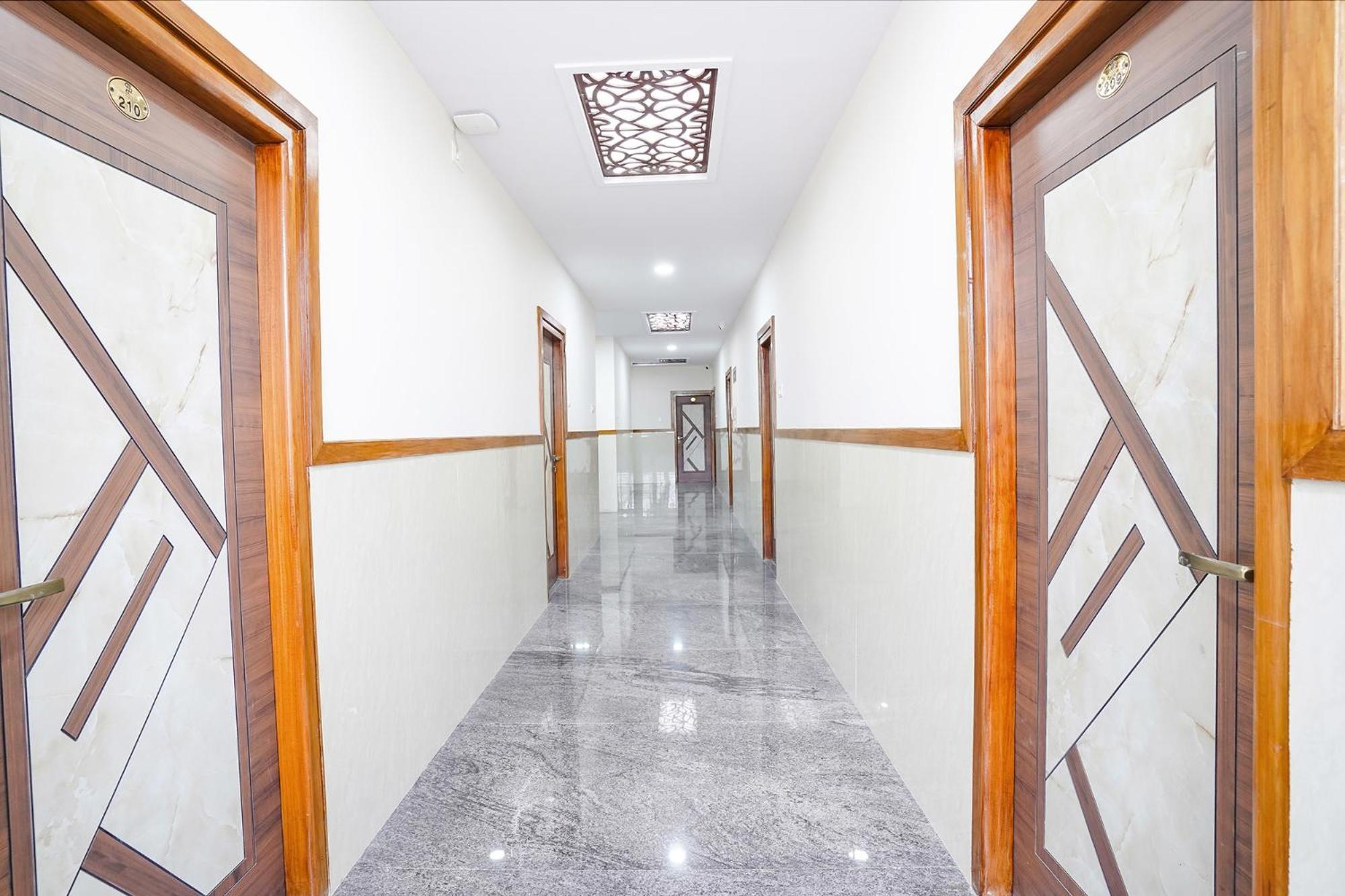 Fabhotel Platinum Palace - Nr Magadi Main Road Бенґалуру Екстер'єр фото