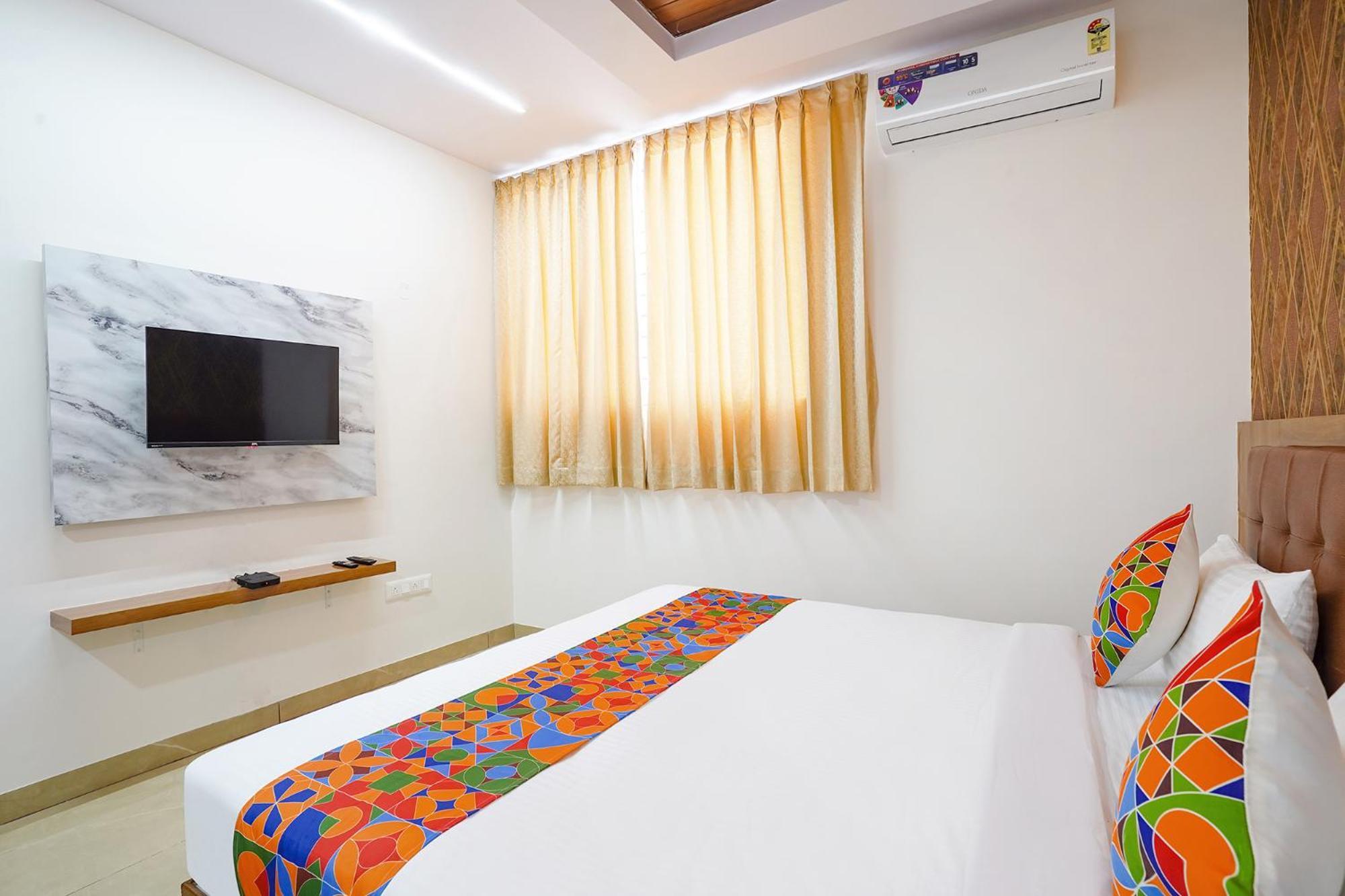 Fabhotel Platinum Palace - Nr Magadi Main Road Бенґалуру Екстер'єр фото